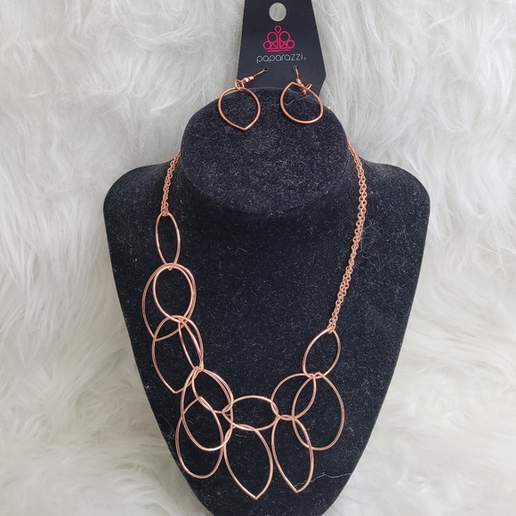paparazzi Jewelry - Paparazzi Rosegold Necklace Set